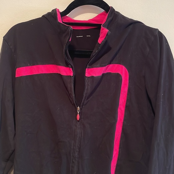 Early 2000s zip up light jacket - Picture 3 of 3